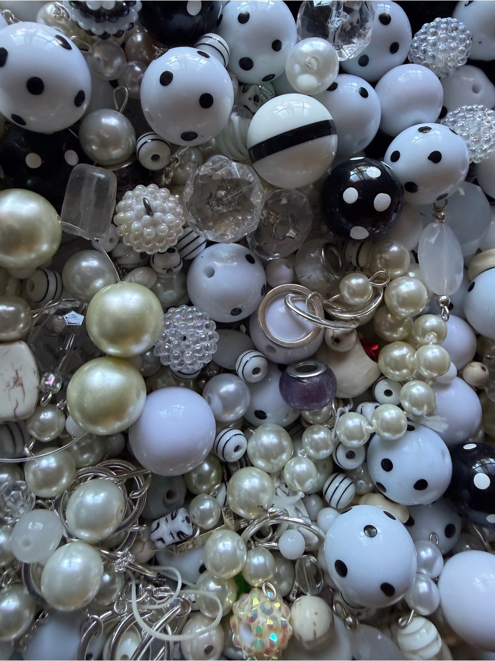 2lbs Classic Pearl & Polka Dot Beads